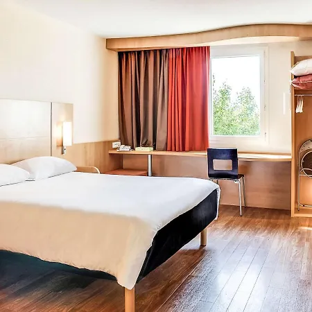 فندق Ibis De Provence 3*