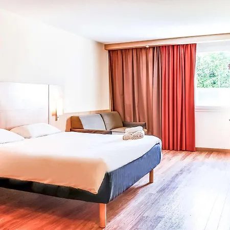 Ibis De Provence سالو دو بروفونْسْ