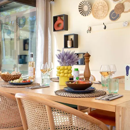 فندق Ibis De Provence