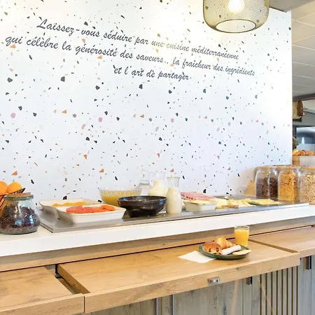 Ibis De Provence فندق 3*
