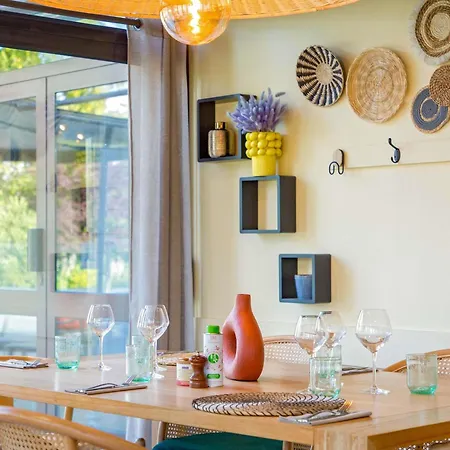 Ibis De Provence 3* سالو دو بروفونْسْ