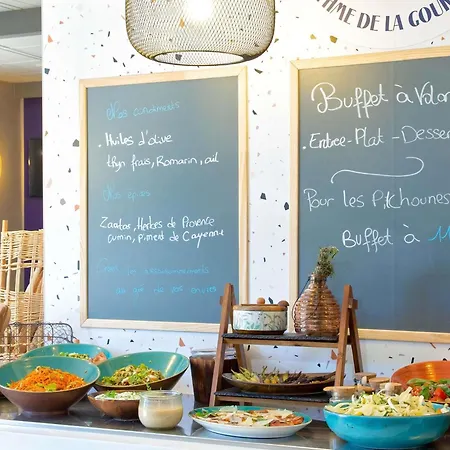 فندق Ibis De Provence