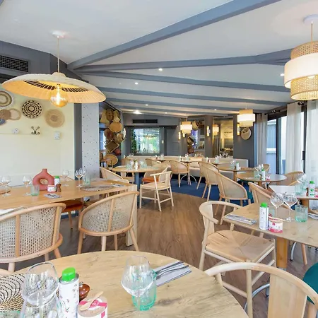 فندق Ibis De Provence 3*