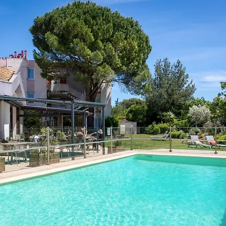 فندق Ibis De Provence سالو دو بروفونْسْ